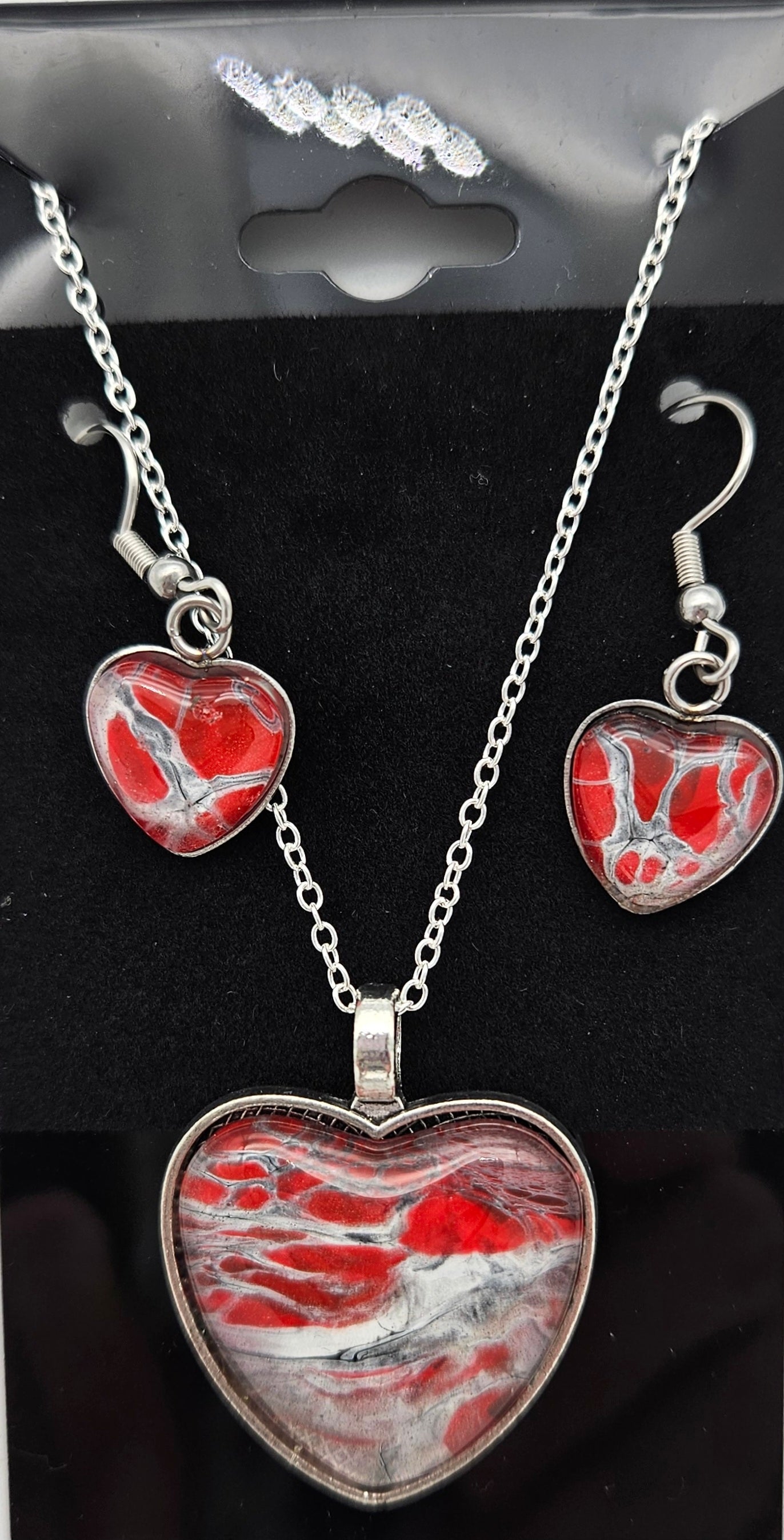 Pendant earring set - Silver - red, silver, black- heart shape