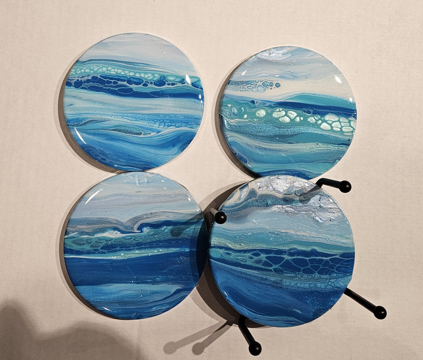 Coaster - Set of 4, Round with Holder - Bermuda 1