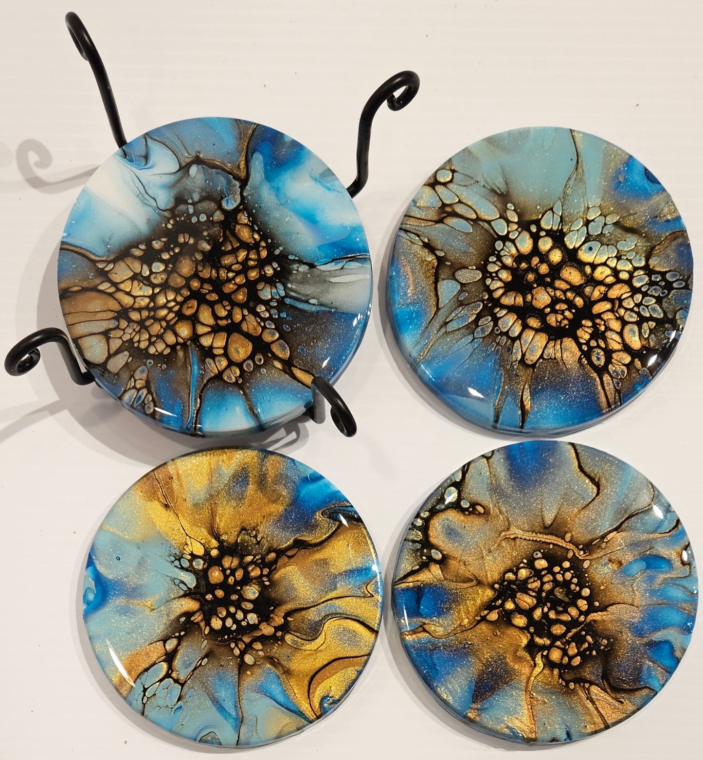 Coaster - Set of 4, Round with Holder - Blue/Gold 1