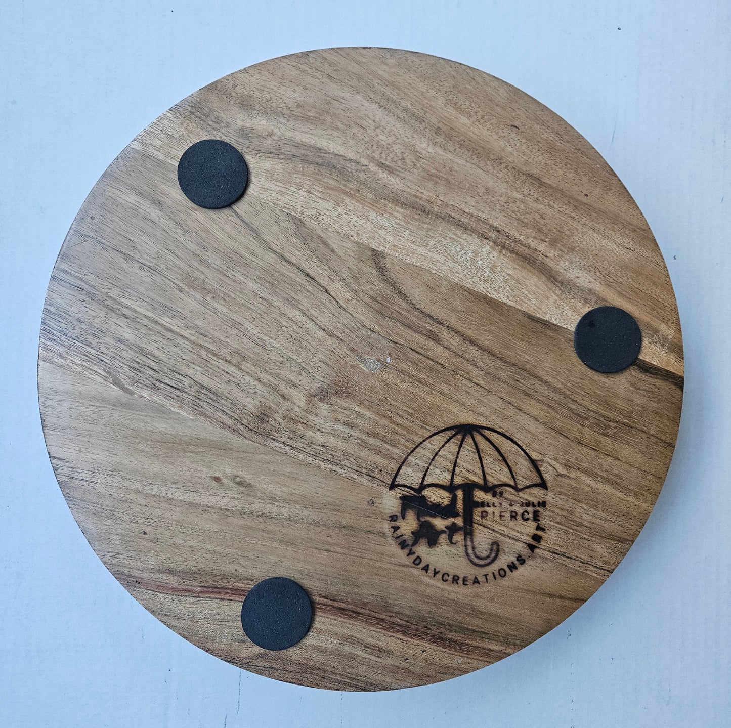 12" Round Serving Tray w/ Metal Handles - Naturally Metallic