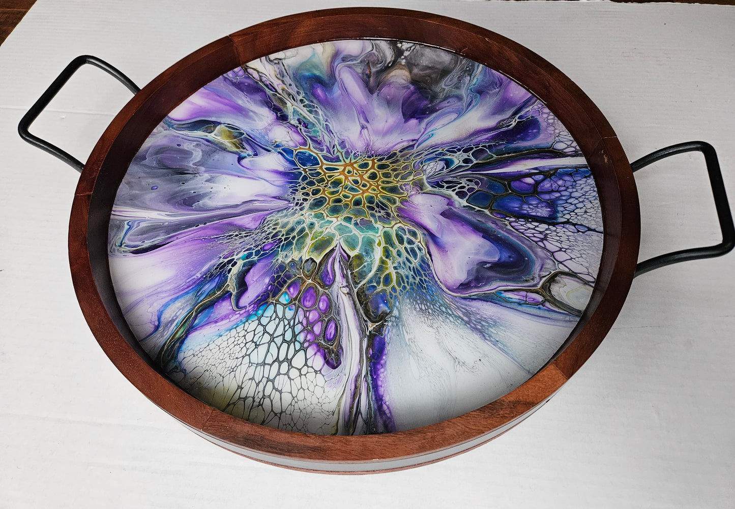 18" Round Serving Tray w/ Metal Handles - Lime Enchantment