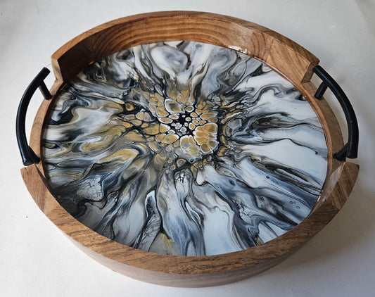 12" Rnd Tray w Metal Handle - Naturally Metallic 2