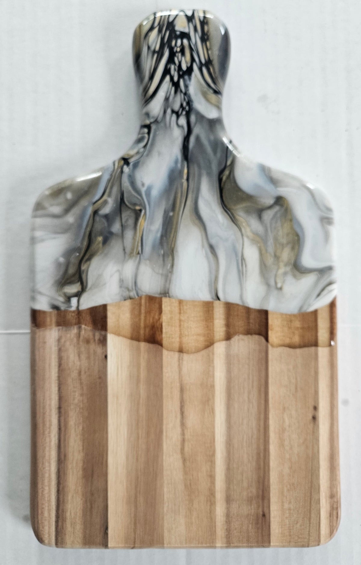 7 1/2 X 13 1/2" Charcuterie Board - Naturally Metallic 1